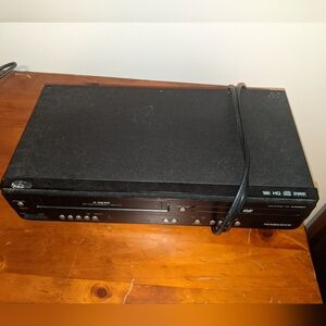 Maganvox DV220MW9 Video Cassette Recorder DVD Player Combo Unit Not Working
